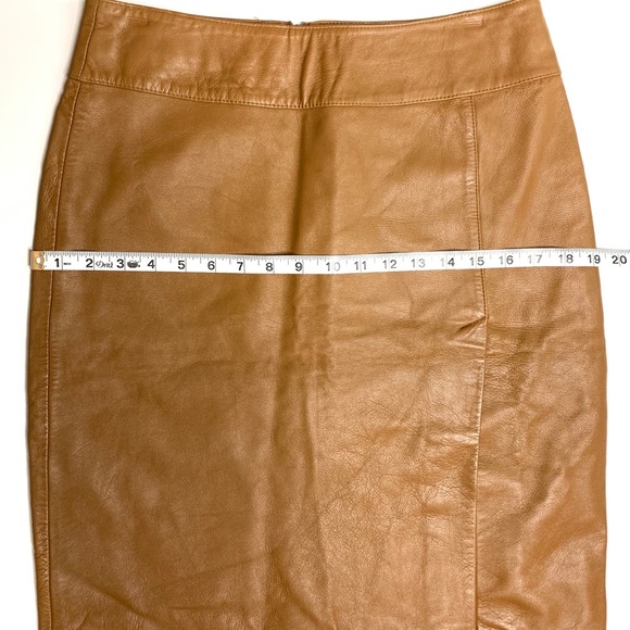 Genuine leather skirt with slit - Picture 6 of 7